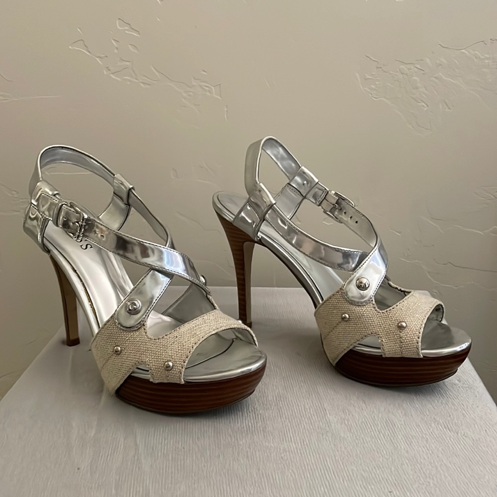 Guess 6.5 Silver/Cream High Heel Platform